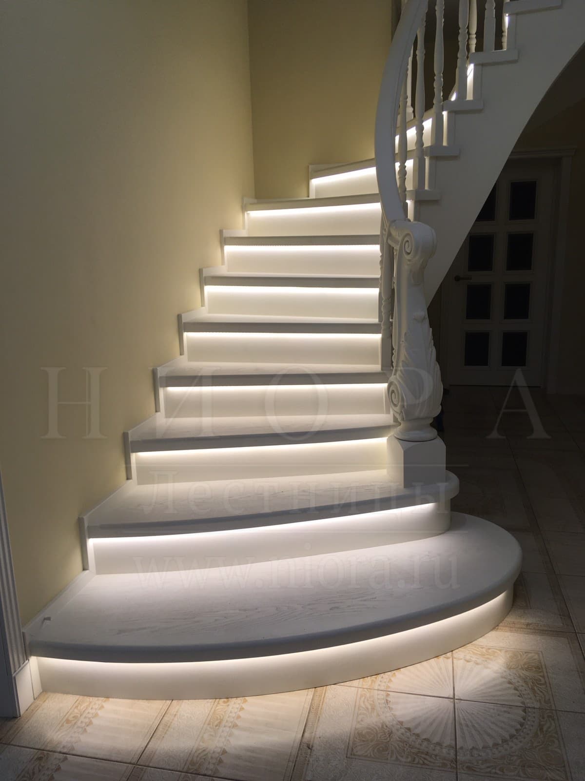 Элитная деревянная лестница в Саранске