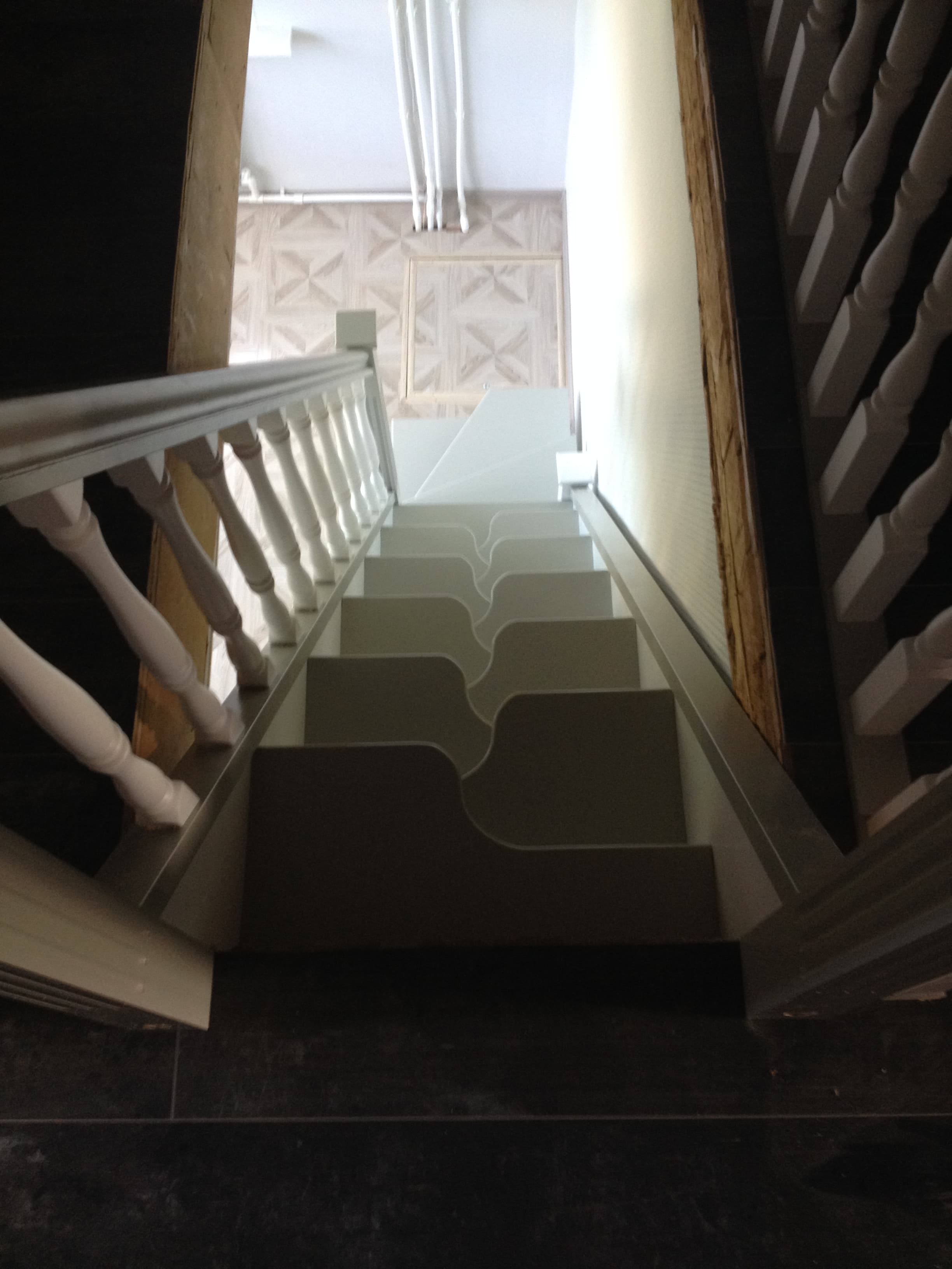 Комфортный и безопасный спуск по лестнице утиный шаг